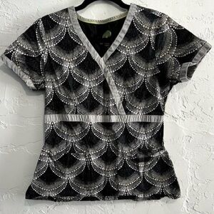 Healing Hands Women’s Black and Gold Patterned Women's Scrub Top Sz Small